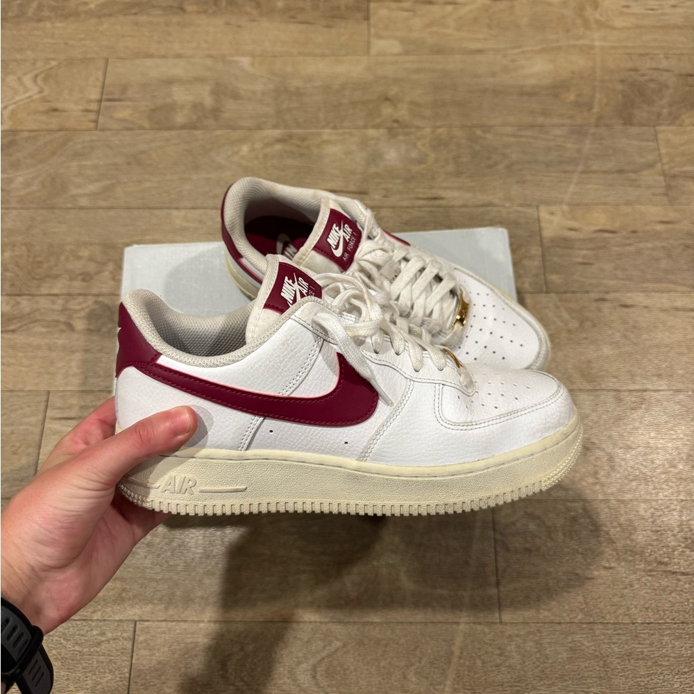 Nike Women's White and Red Low-Top Sneakers - Picture 3 of 11